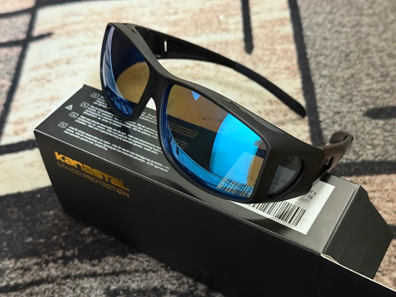 眼鏡の上からかけられるサングラス「オーバーサングラス」を買ってみた